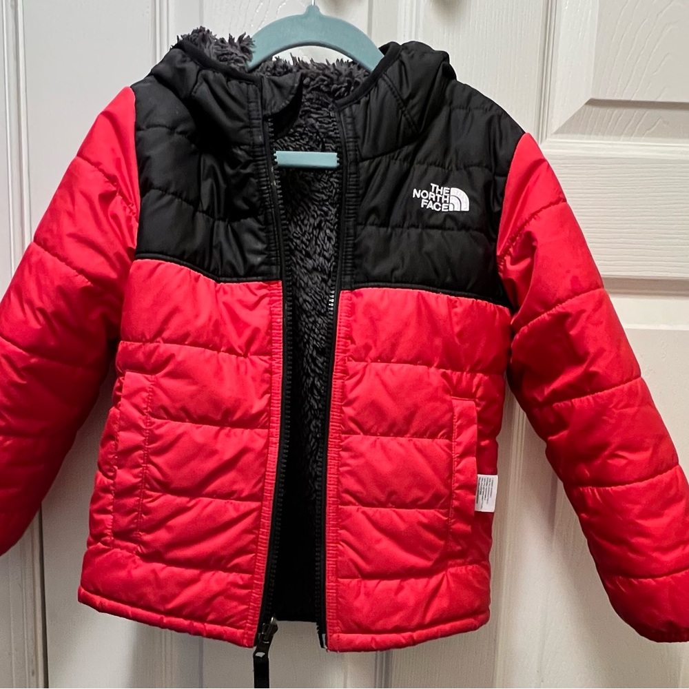 The North Fade Reversible Boys coat, size 4T